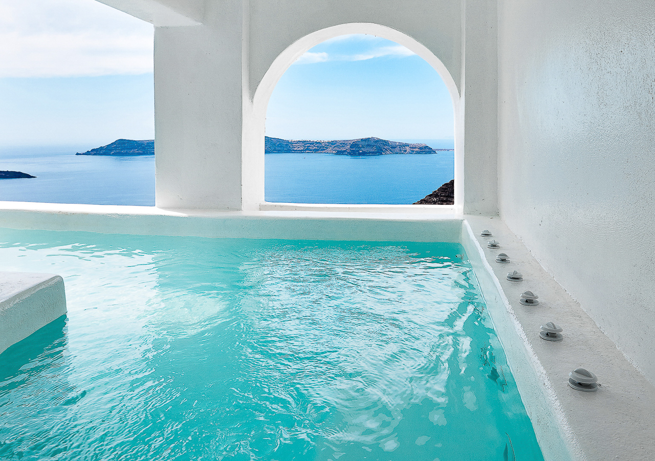 Top 10 Honeymoon Suites in Santorini | Traveler By Unique