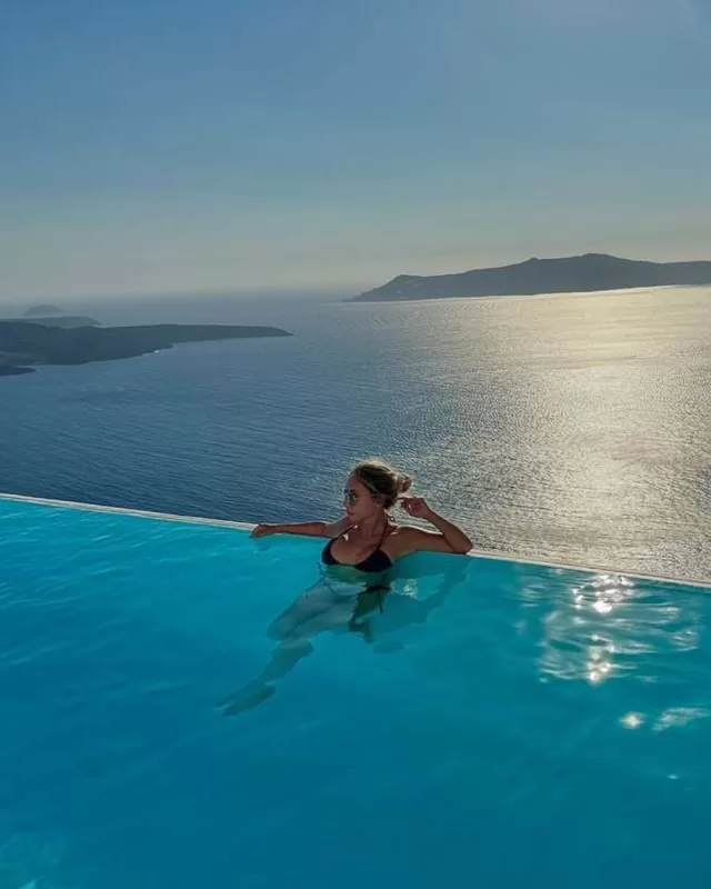Relaxing on the edge of infinity at Dana Villas & Infinity Suites this summer… ✨ Where luxury meets the Aegean blue, and every moment is pure bliss. 🌊☀️

📷 @caloriebaes

#danavillas #danavillassantorini #danavillasinfinitysuites #santorini #santorinigreece #summer #summervibes #luxurytravel #luxury #greece #pool #paradise #dreamvacation #InfinitySuites #VacationGoals #TravelInspiration #BeautifulDestinations #Relaxation #TravelVlog #LuxuryGetaway #DestinationParadise #IncredibleViews #SereneEscapes  #LuxuryAccommodation